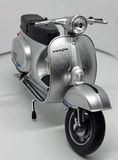 New Ray Vespa 125 ETS (A-Blue, B-zilver)