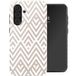 Selencia Vivid Backcover voor de Samsung Galaxy A36 / A56 - Beige Zigzag