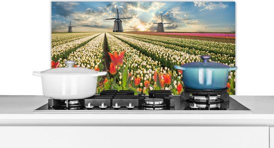 KitchenYeah Spatscherm keuken 80x40 cm - Kookplaat achterwand Windmolen - Tulpen - Lucht - Natuur - Muurbeschermer - Spatwand fornuis - Hoogwaardig aluminium