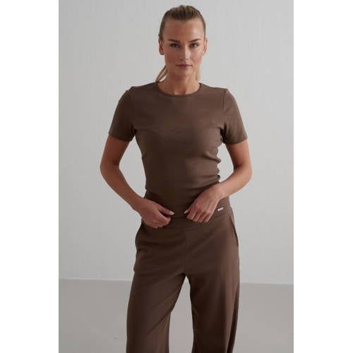 Aim'n sportshirt Ease Ribbed bruin