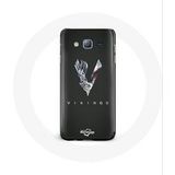 Maniacase Hoesje voor Samsung Galaxy j3 2016 Vikings Seizoen 6 Serie V logo Zwaard Grijs Zwarte Achtergrond