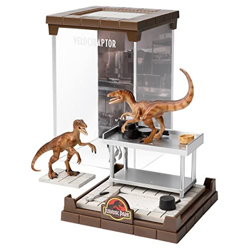 Noble Collection Jurassic Park Velociraptor Diorama