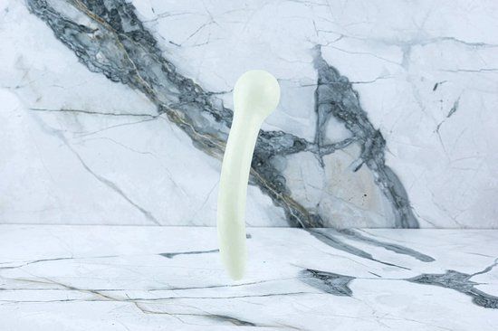 Pleasure's Yoni Crystal Dildo Olivia - Witte Jade
