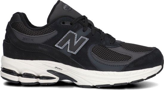 New Balance 2002R Unisex Sneakers - BLACK