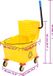 vidaXL Dweilemmer met wringer en wielen 36 L polypropeen geel