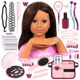 Bayer Design Charlene Magic Nails tête à coiffer et bus de maquillage avec mains et ongles