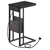 VASAGLE Table d'appoint, table de chevet avec prise, support de canapé en forme de C, pour petits espaces, 2 ports USB et prises, sac, pieds réglables, pour chambre à coucher, salon, bois noir LET356B02V1