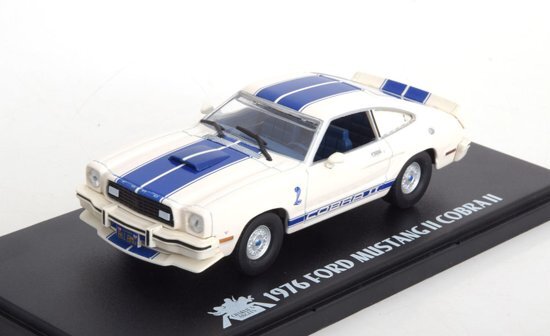 Greenlight Collectibles Ford Mustang II Cobra 1976 Charlie s Angels Wit / Blauw 1-43