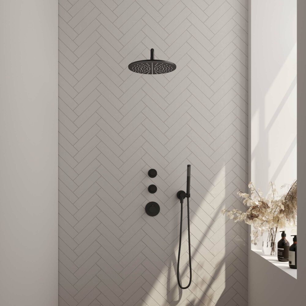 Brauer Black Carving thermostatische inbouw regendoucheset 40cm gebogen wandarm met 30cm ronde hoofddouche 1 stand staafhanddouche 150cm gladde doucheslang met aansluitbocht en handdouchehouder Zwart mat 5-S-100