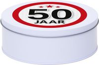 Merkloos Leeftijd Snoeptrommel - koektrommel Cadeau - wit - rond blik - met 50 jaar sticker - Cadeauverpakking - verjaardag - Dia blik is 18 cm