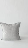 Tell Me More Housse de coussin à rayures - Gris Lin - 50x50cm