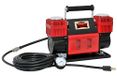 Dragon Winch Draagbare elektrische luchtcompressor 12V | 10.3 BAR / 150 PSI met een capaciteit van 300 l/min + spiraalslang met manometer, plug-in ventieleinde, transporttas, 3x verwisselbare tips