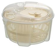 Salad spinner with removable parts