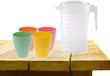 Plasticforte service Set - 1x pichet avec couvercle de 1L - avec 4x gobelets plastique - coloré - 340 ml