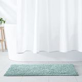 Amazon Basics Badmat, badkamer, microvezel, antislip, 86,3 x 53,3 cm, zeeschuimgroen