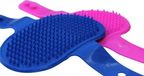 New Age Devi - Brosse 2-en-1 pour animaux - Chien et Chat - Rose et Bleu