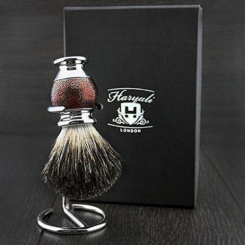 JAG SHAVING GERMANY Met de hand gemonteerd in adembenemende textuurhandgrepen Black Badger haarborstel met standaard Sophist Collection elegant vormgegeven door Haryali London.