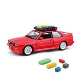 Bburago BMW M3 E30 incl. dakbox - modelauto 1:24 Die-Cast originele verzamelauto speelgoedauto met beweegbare deuren, vanaf 3+ (18-23014)