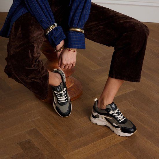 Manfield - Dames - Zwarte leren sneakers - Maat 39