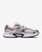 Nike V5 - Unisex - Sneaker - Wit/Zilver/Zwart