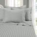 Elegant Comfort Zachtste en gezelligste 4-delige lakenset - 1500 premium hotelkwaliteit microvezel - diepe zak, kreukbestendige 4-delige damast gestreepte lakenset, 2 eenpersoons, zilver