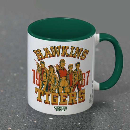 Stranger Things Hawkins Tigers Unisex Kop - meerkleurig