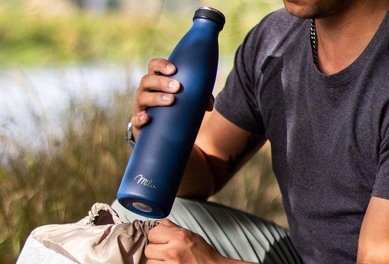 MILU Roestvrijstalen drinkfles - Thermosfles - 750 ml - Marineblauw - Dubbelwandig - Incl. reinigingsborstel