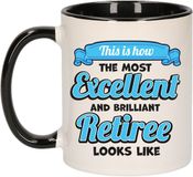 Bellatio Decorations adeau koffie/thee mok - excellent gepensioneerde - zwart - keramiek - 300 ml