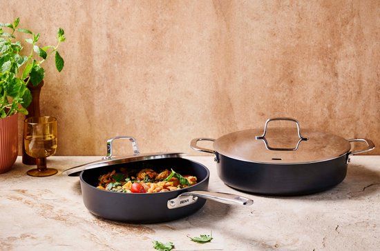 Beka Maestro Hapjespan / Sauteerpan met deksel Alu ø 28 cm