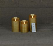 Anna's Collection Pile bougies 3 cire rustique avec flamme mobile or