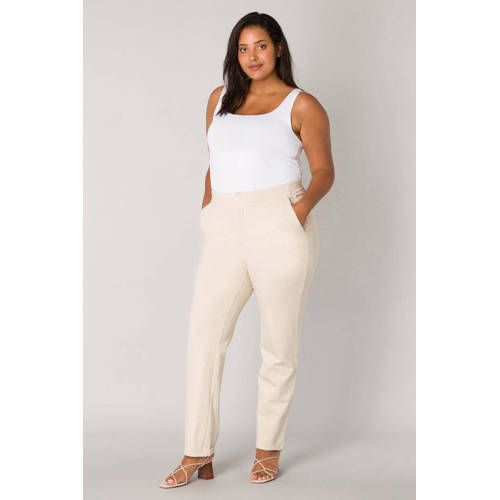 Base Level Curvy Curvy Cropped Tapered Fit Broek - Light Beige