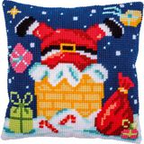 Vervaco Kruissteekkussen kit - 40 x 40cm - Kerst - Schouw met kerstman