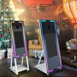 NONE Draagbare fotocabine met touchscreen, grote 65-43 inch gespiegelde magic mirror fotocabine, geschikt voor bruiloften en evenementen.