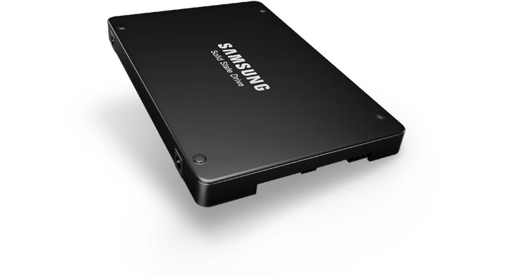 Samsung PM1733 7.68TB 2.5" PCIe 4.0 NVMe SSD - MZWLJ7T6HALA-00007