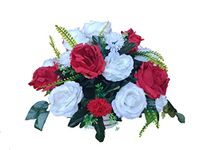 DRW Centrum Kunstbloemen - Ronde Witte en Rode Rozen - 45cm Diameter x 35cm Hoogte