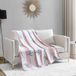 Juicy Couture Cabana Roze gestreepte pluche deken 127 x 178 cm - luxe microvezeldeken voor ultiem comfort en gezellige warmte