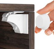 Serrure de sécurité pour chambre d'enfant – Réglages d'armoires et de tiroirs avec 12 serrures et 3 clés – Armoires de cuisine adaptées aux enfants – Blanc