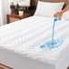 Queen UNILIBRA Queen Size waterdichte matrasbeschermer, gewatteerd, ademend, ultrazacht vullend matraskussen, getailleerde matrashoes met diepe hoeken, past op matras van 15-65 cm, wit