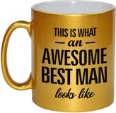 Bellatio Decorations Shoppartners Bv This is what an awesome best man looks like tekst cadeau mok / beker - goud - 330 ml - Bruiloft getuige kado