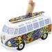 BRISA VW Collection Volkswagen T1 Bulli Bus spaarpot-varken-blik met surfplank, cadeau-idee/fansouvenir (keramiek/schaal 1:18)