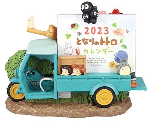 Semic Mijn buurman Totoro – driekanter – diorama & kalender 16 cm