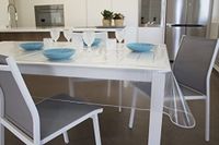 GEMITEX Transparant tafelkleed met glittereffect, zilverkleurig, gewaxt, gemaakt in Italië, 140 x 180 cm
