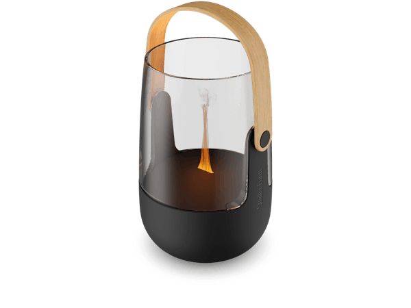 Stadler Form Sophie Little Black – Geurlantaarn & Aroma Diffuser – Ultrasoon met Realistisch Vlameffect – Dimbare Amber LED – Oplaadbaar USB-C – BPA-vrij – 7 u Draadloos – IP44 – Bamboe Handvat