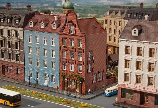 FALLER - Stadhuis met sigarenwinkel (232335)
