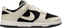 Nike WMNS DUNK LOW SE Sneakers Dames Grijs