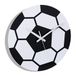 Relaxdays Voetbal Wandklok, Ø 30 cm, voetbalhorloge voor kinderen, zonder cijfers, decoratie voor kinderkamer en tienerkamer, zwart/wit
