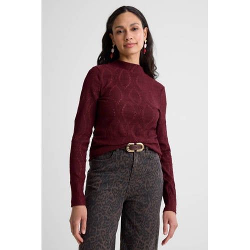 Ruby Ruby top met broderie bordeauxrood