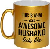 Bellatio Decorations Shoppartners Bv This is what an awesome husband looks like cadeau mok / beker - 330 ml - goudkleurig