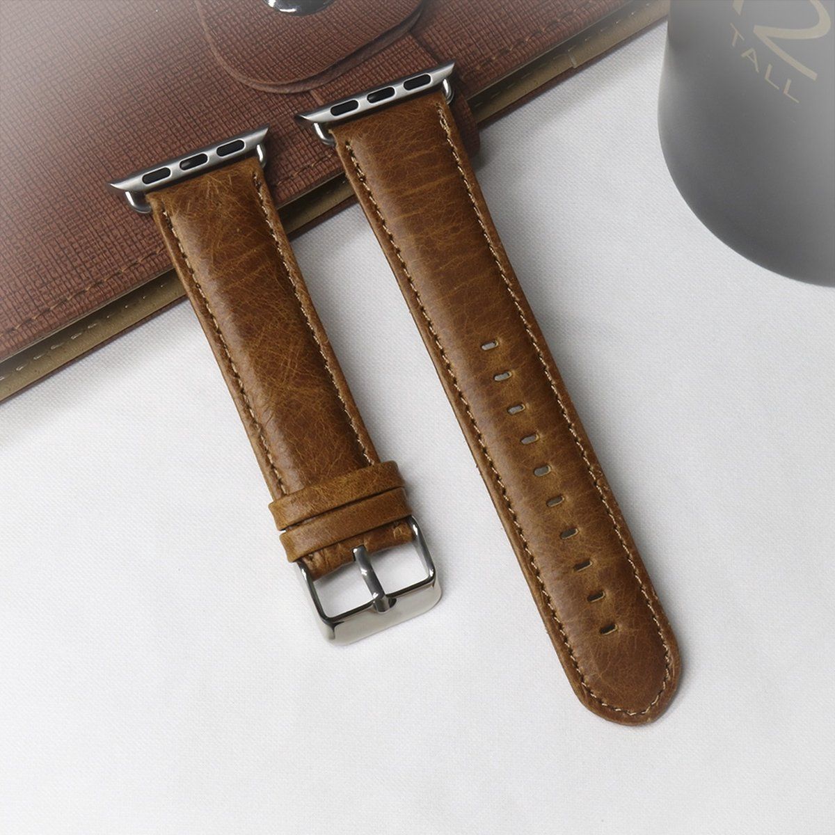 By Qubix Qubix Retro Leren Bandje Lichtbruin - Geschikt voor Apple Watch 42/44/45/Ultra/49mm