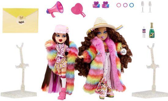 Bratz Designer Pride - Modepop - ROXXI & NEVRA - 2 poppen, outfits, posters, accessoires, standaarden en meer